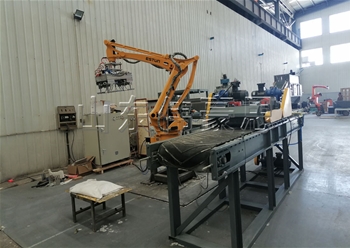 片堿全自動拆包機(jī)器人+自動擠壓機(jī)