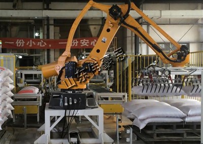 粉料袋裝全自動碼垛機(jī)特點(diǎn)