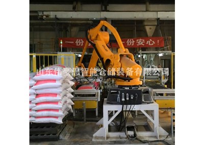 水泥全自動碼垛機(jī) 碼垛機(jī)器人客戶現(xiàn)場