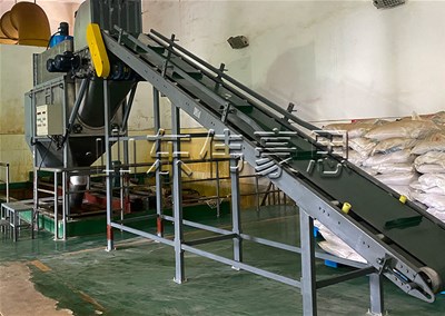 袋裝瀝青自動(dòng)破包機(jī)有哪些技術(shù)特性？