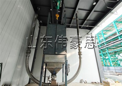 粉煤灰自動(dòng)噸袋拆包機(jī)的功能特點(diǎn)