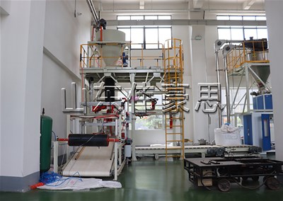 碳銨全自動噸袋包裝機(jī)的特點(diǎn)