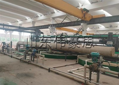 片堿管鏈輸送機(jī)的工作原理是什么？